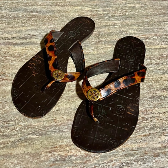 Tory Burch cheetah print thong flat sandals - Picture 11 of 15